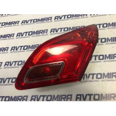 Ліхтар кришки багажника правий Opel Astra J Wagon 2009-2015 13358078